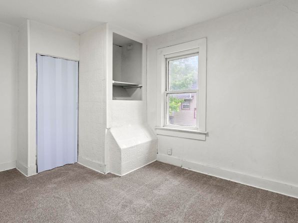 fort-wayne-indiana-73138904 picture