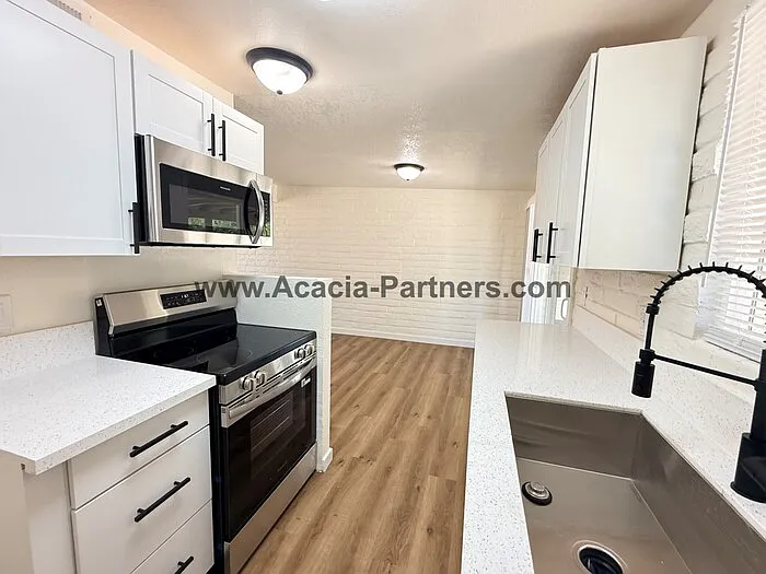 3243 W Bartlett Pl — Photo 6