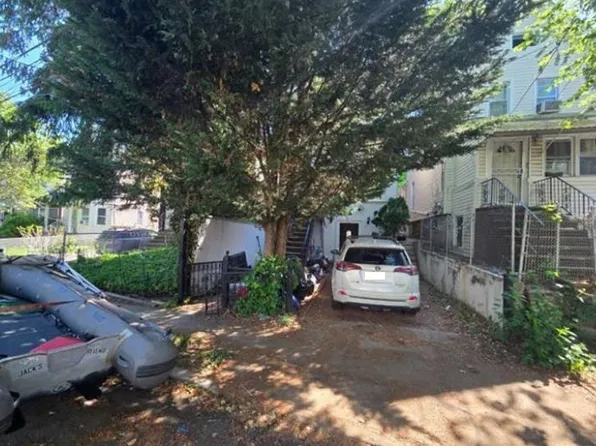 119 Roe St, Staten Island, NY 10310
