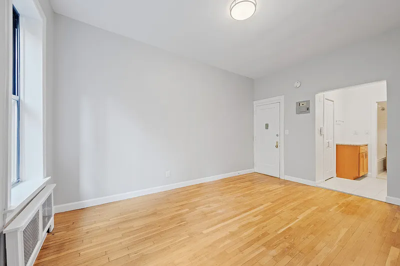 313 East 73rd Street — Photo 3