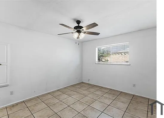 3109 Point East Dr — Photo 12