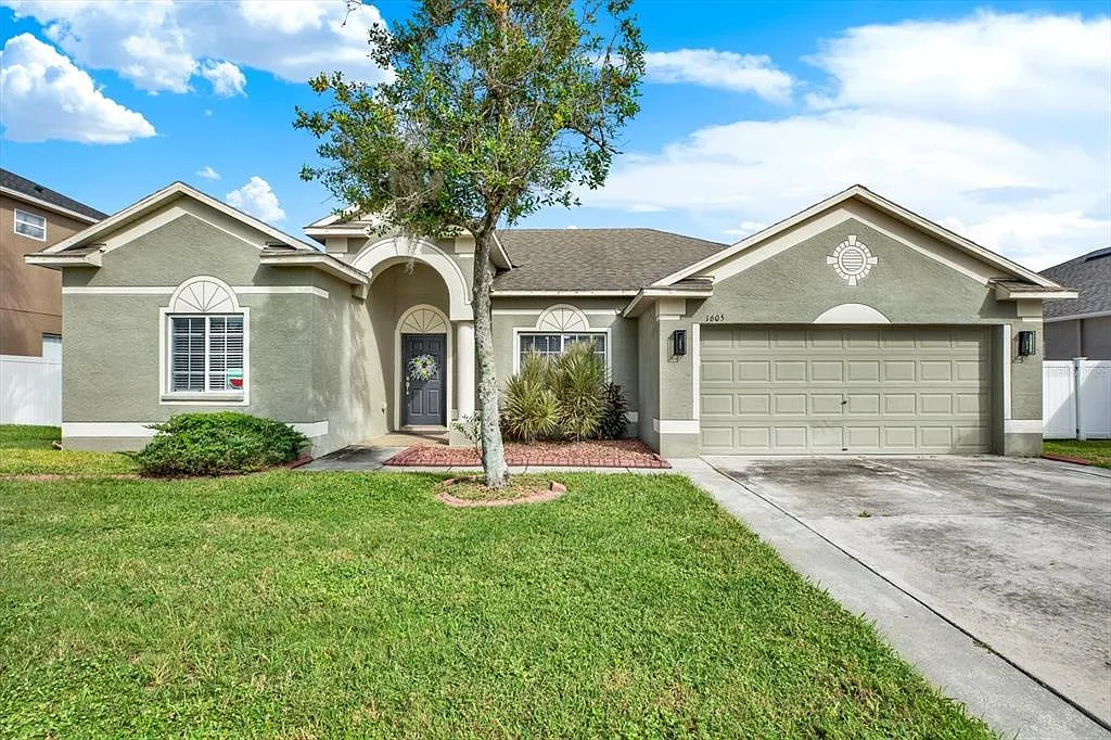 4 bed, 3.0 bath, 2312 sqft, $2,950 — Photo 1