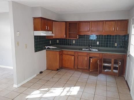 2nd image of 4418 Valeview Ln