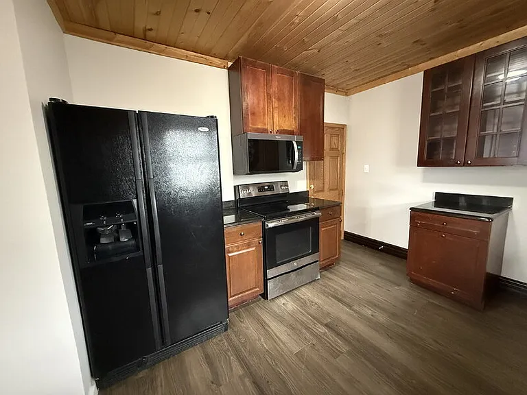 821 Broadway Ave #1 — Photo 8