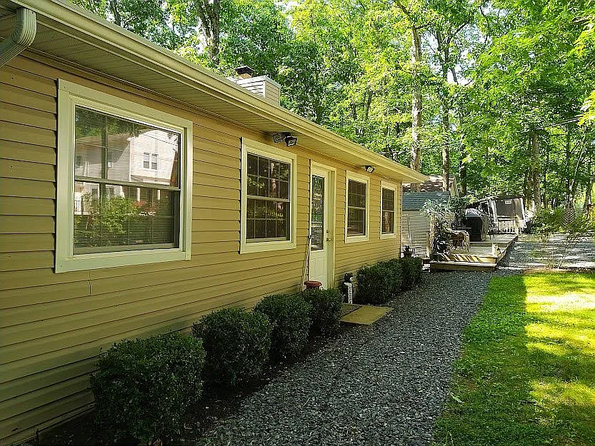 6639 Delilah Rd photo 1