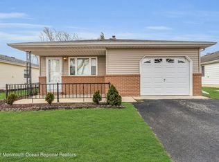 143 Bonaire Dr, Toms River, NJ 08757