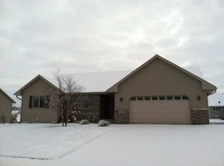 112 Cardinal Ln, Fall River, WI 53932