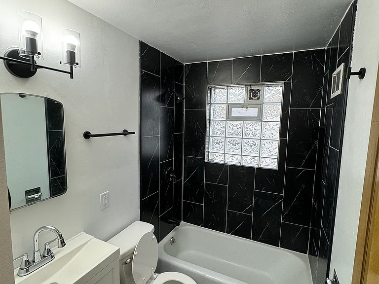 1452 S 92nd St #6 — Photo 4