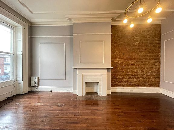 3rd image of 70 Brinkerhoff St #1D