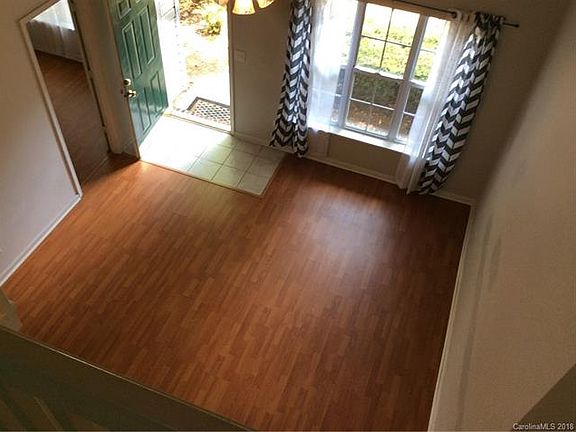 4th image of 741 Mountainwater Dr