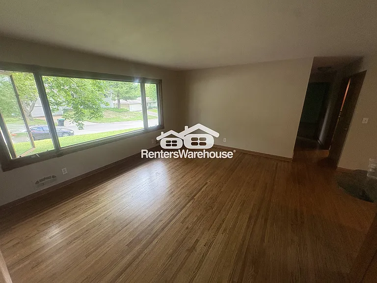 3500 Yukon Ave N — Photo 8
