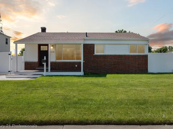 1370 Crestwood Ave, Ypsilanti, MI 48198