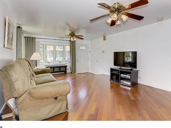 5th image of 32 Washington Ave