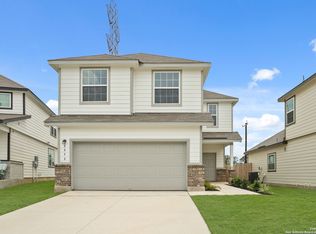 8858 Black Oak Dr, Elmendorf, TX 78112