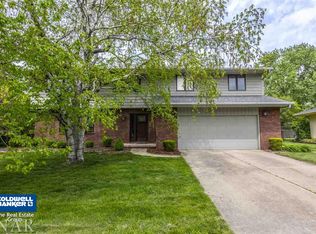 2808 Morningside Dr, Bloomington, IL 61704