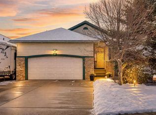 113 N Westchester Way, Chestermere, AB T1X1B8