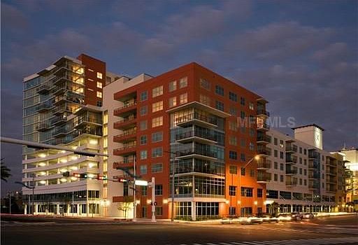 5th image of 1120 E Kennedy Blvd Unit 1111