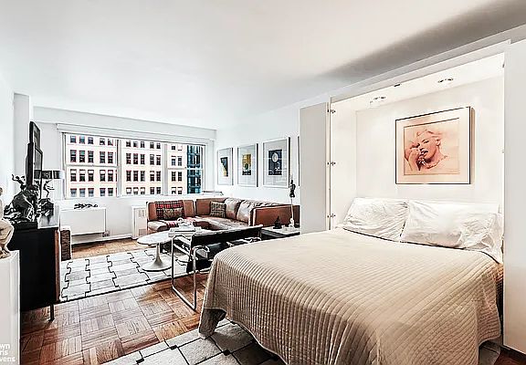 2nd image of 430 W 34th St APT 14L