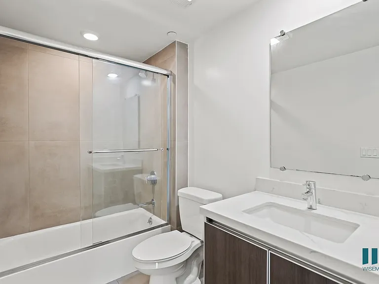 1339 N Formosa Ave #A304 — Photo 30