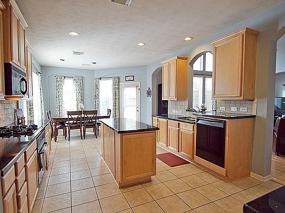 5th image of 8627 Sunrise Meadow Ln