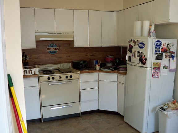 3rd image of 4748 Pine St APT 202