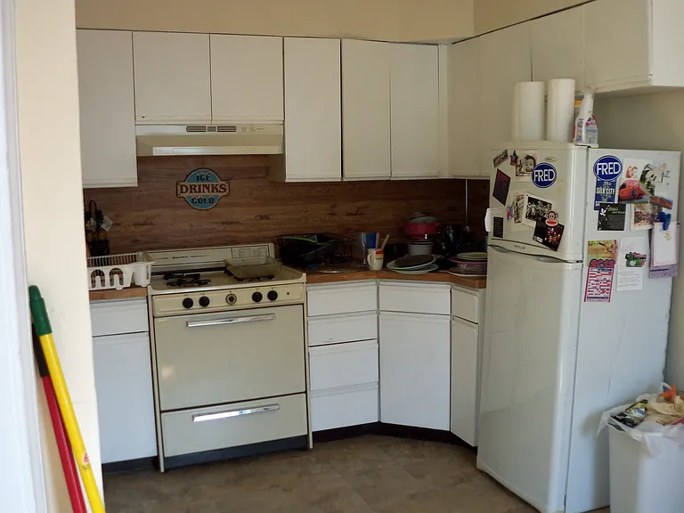 Pine Court — Photo 11