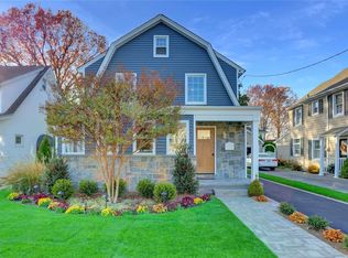 30 Remsen Ln, Floral Park, NY 11001