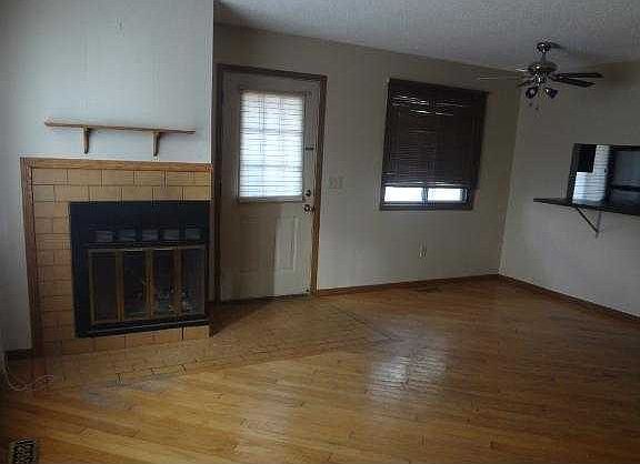 2nd image of 7600 Vinewood Ct N