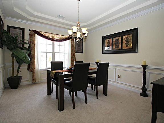 4th image of 1505 Drumheller Dr