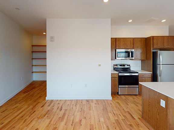 3rd image of 1600 Race St #4060876