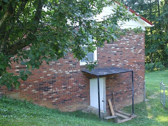 3rd image of 129 Horseshoe Dr