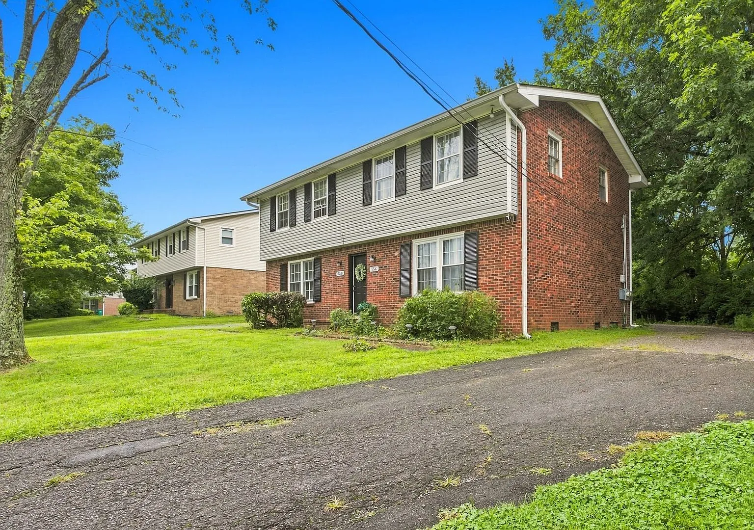 Charming 2-Story Bellevue Townhome in Nashville — Photo 4