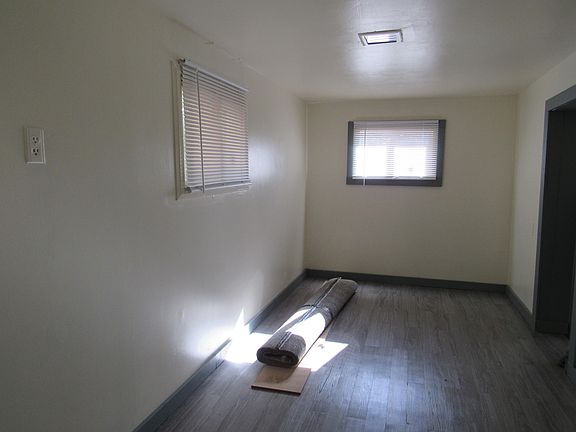 4th image of 735 Gilliam St NE