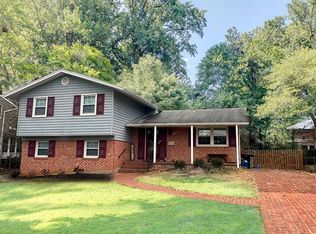 10100 Cardinal Rd, Fairfax, VA 22030