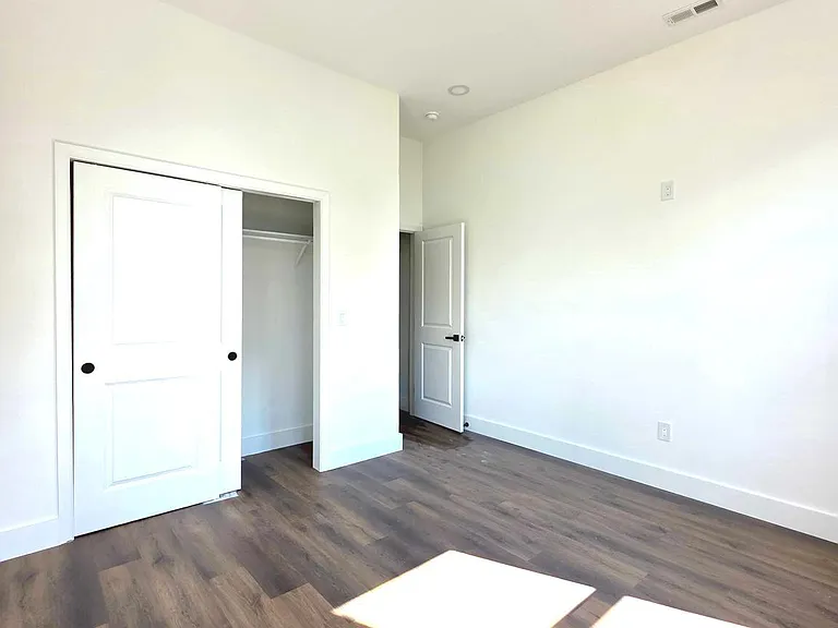 1520 S 22nd St #2 — Photo 3