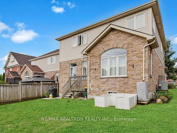 5th image of 96 Piper Cres