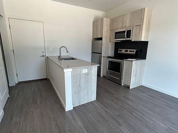 5th image of 1514 N Emerson St #303
