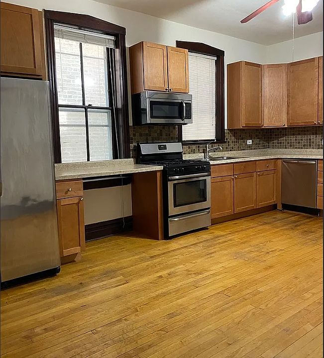 1st image of 2315 N Oakley Ave APT 1