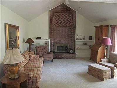 3rd image of 7514 Hickory Woods Dr N
