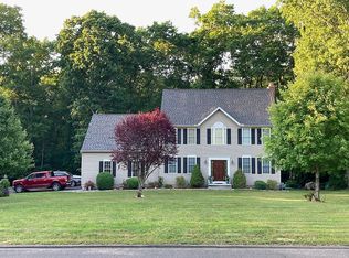 39 Brookline Ave, Higganum, CT 06441