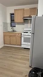 87 Baxter Street, #4