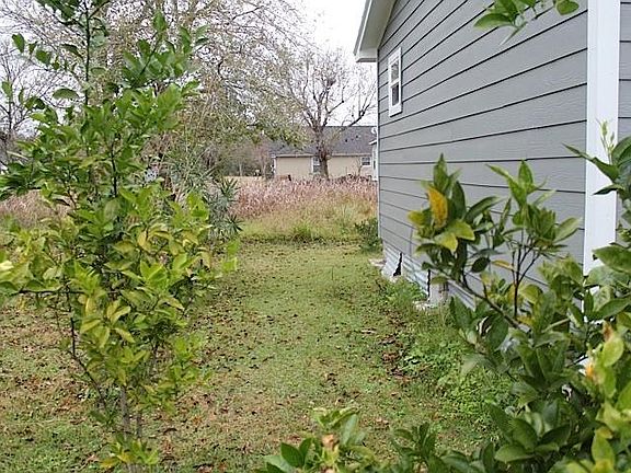 2nd image of 129 N Ross Sterling Ave