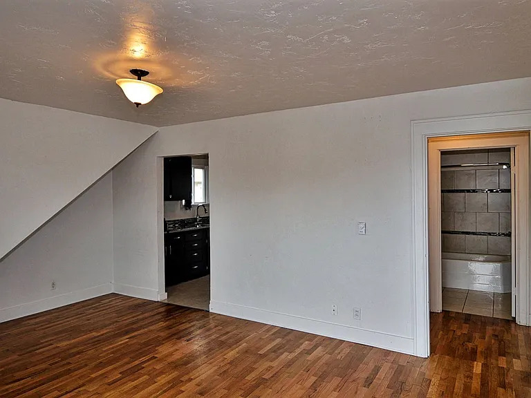 7025 S Puget Sound Ave — Photo 2