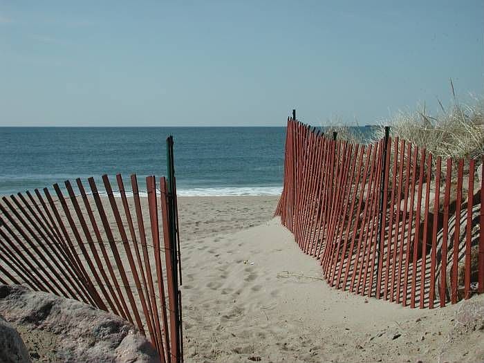 Beach Entrance-1 Mile Awa