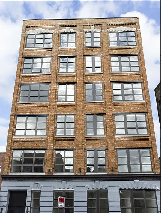 573 Metropolitan Ave #2B