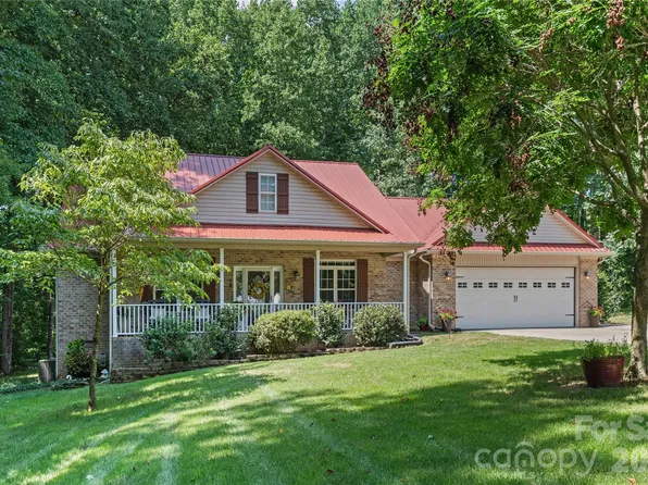2017 Cameron Heights Cir, Denver, NC 28037