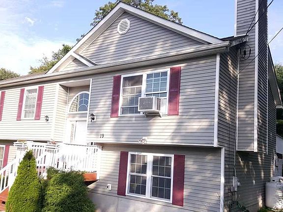 2nd image of 19 Manor Ln