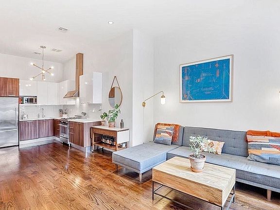 4th image of 155 W 126th St #Gb