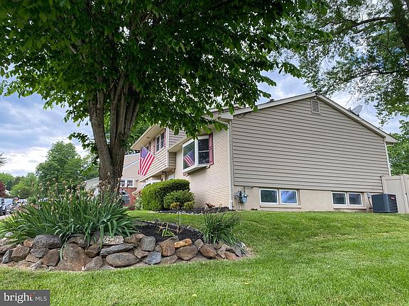 4th image of 149 Honeywell Dr