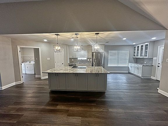 5th image of 41237 Schafer Dr